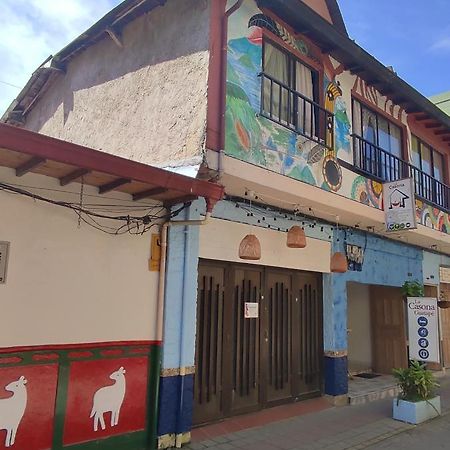 La Casona Hostel Гуатапе Экстерьер фото